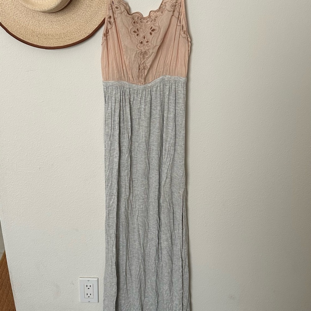 Elegant Lace Trim Maxi Dress - Gray and Cream
